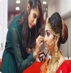 DIPLOMA IN BEAUTY TECHNICIAN 